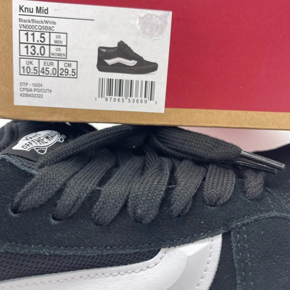Vans Men’s 11.5 Knu Mid
Black/Black/White
VN000CQ9B8C Sneakers - Picture 14 of 16